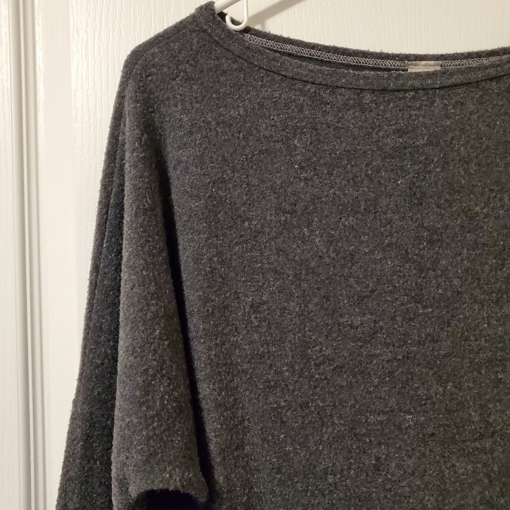 Go Couture Boatneck Dolman Knit Sweater- Grey/White (Size S) - Picture 4 of 16
